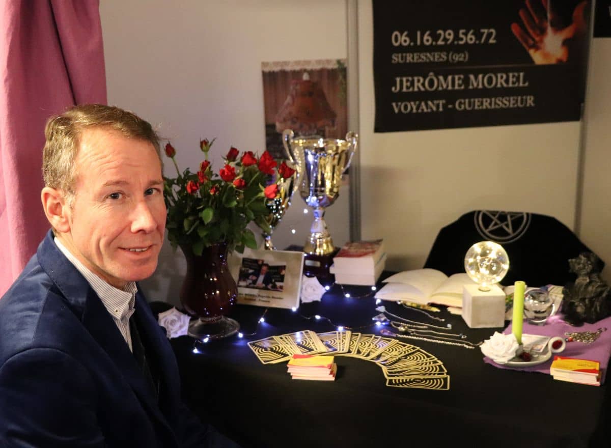 Photo de Jérôme Morel au salon Parapsy Paris de 2018